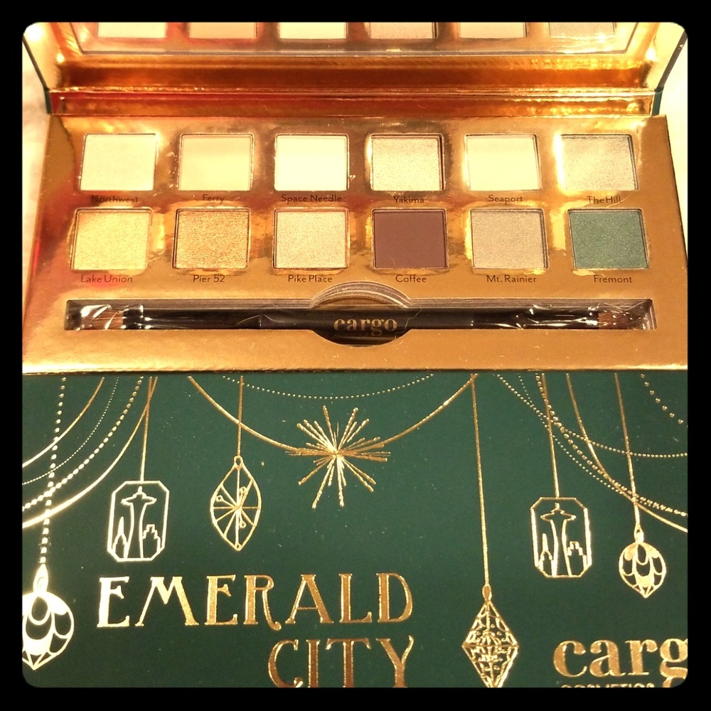 Cargo Eyeshadow Palette - Picture 1 of 5